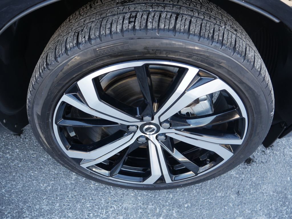 Used 2023 Volvo XC60 T8 Ultimate w/ Climate Package image 14