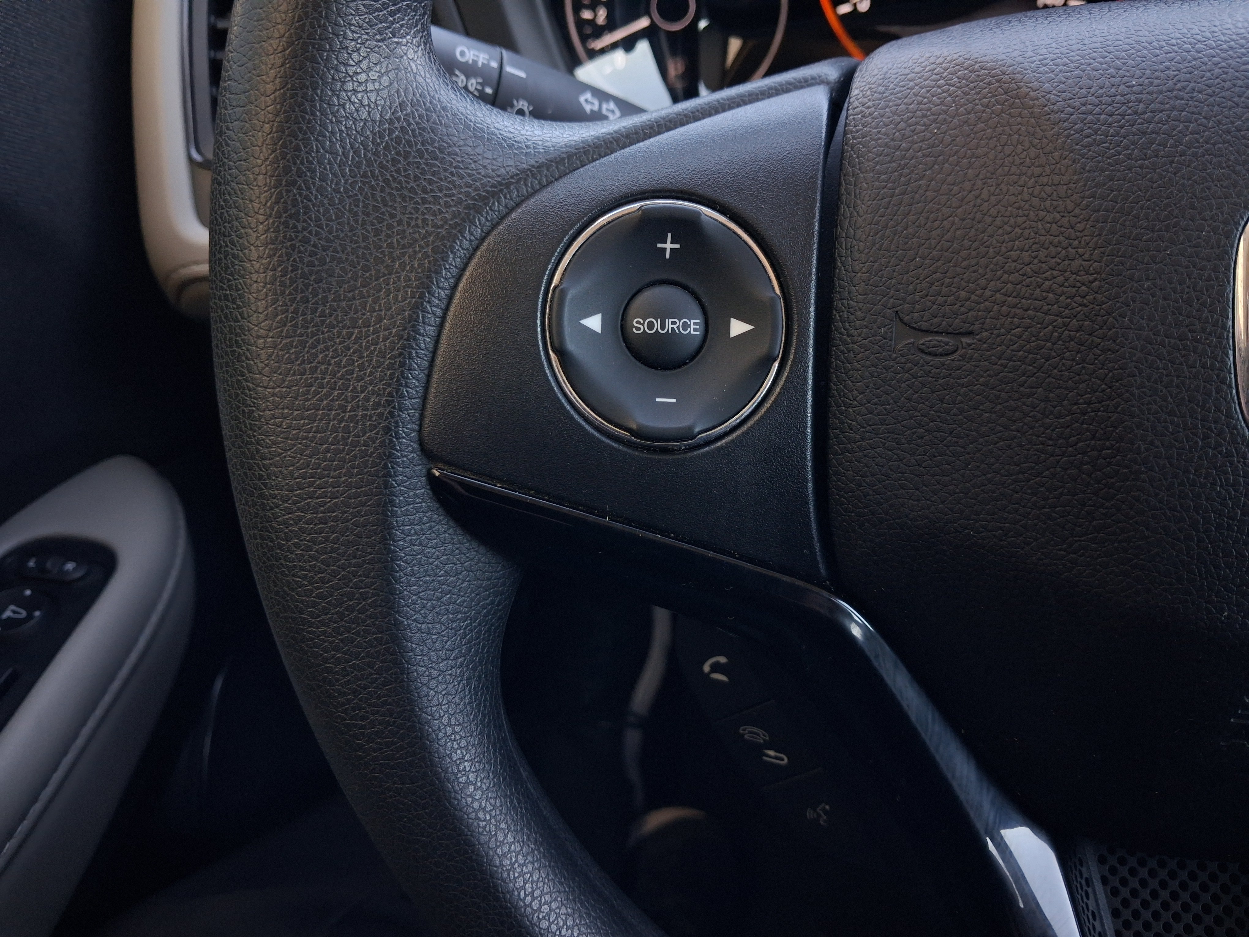 Used 2020 Honda HR-V LX image 11