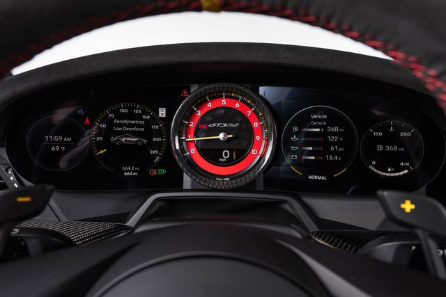 Used 2025 Porsche 911 GT3 RS RWD image 32