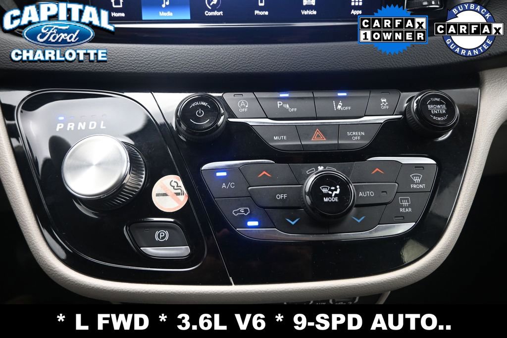 Used 2023 Chrysler Pacifica Touring-L FWD image 17