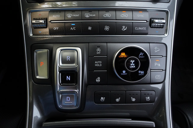 Used 2023 Hyundai Santa Fe Calligraphy AWD/4WD image 20