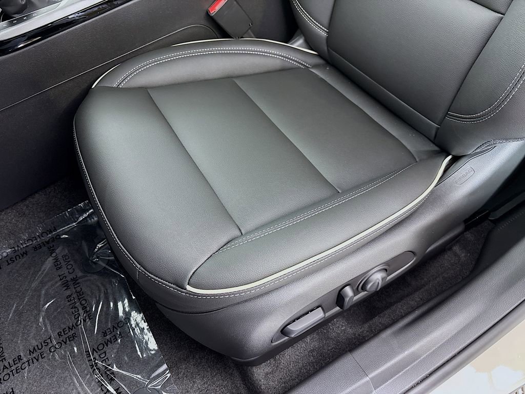 New 2026 Buick Envista Sport Touring w/ Studio Series image 18