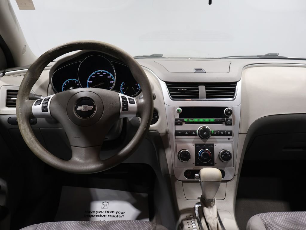 Used 2010 Chevrolet Malibu LS image 16