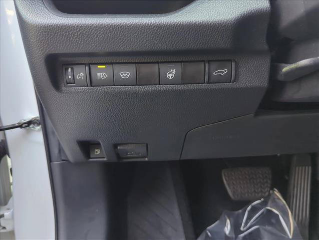 Used 2023 Toyota RAV4 XLE Premium AWD/4WD image 11