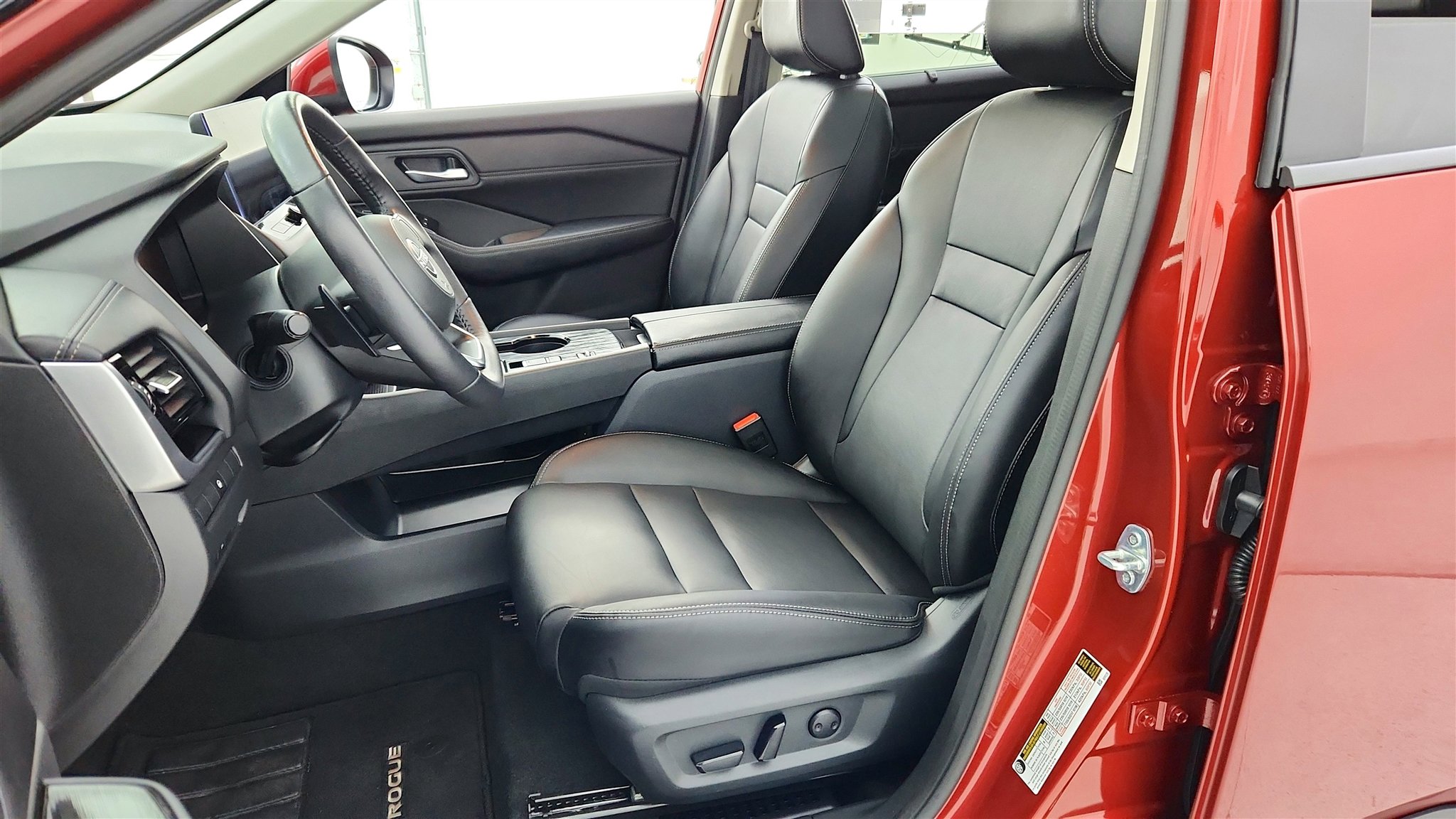 Used 2024 Nissan Rogue SL w/ SL Premium Package image 10