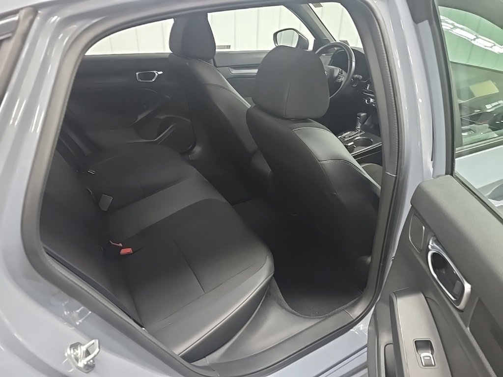 Used 2023 Honda Civic Sport image 17