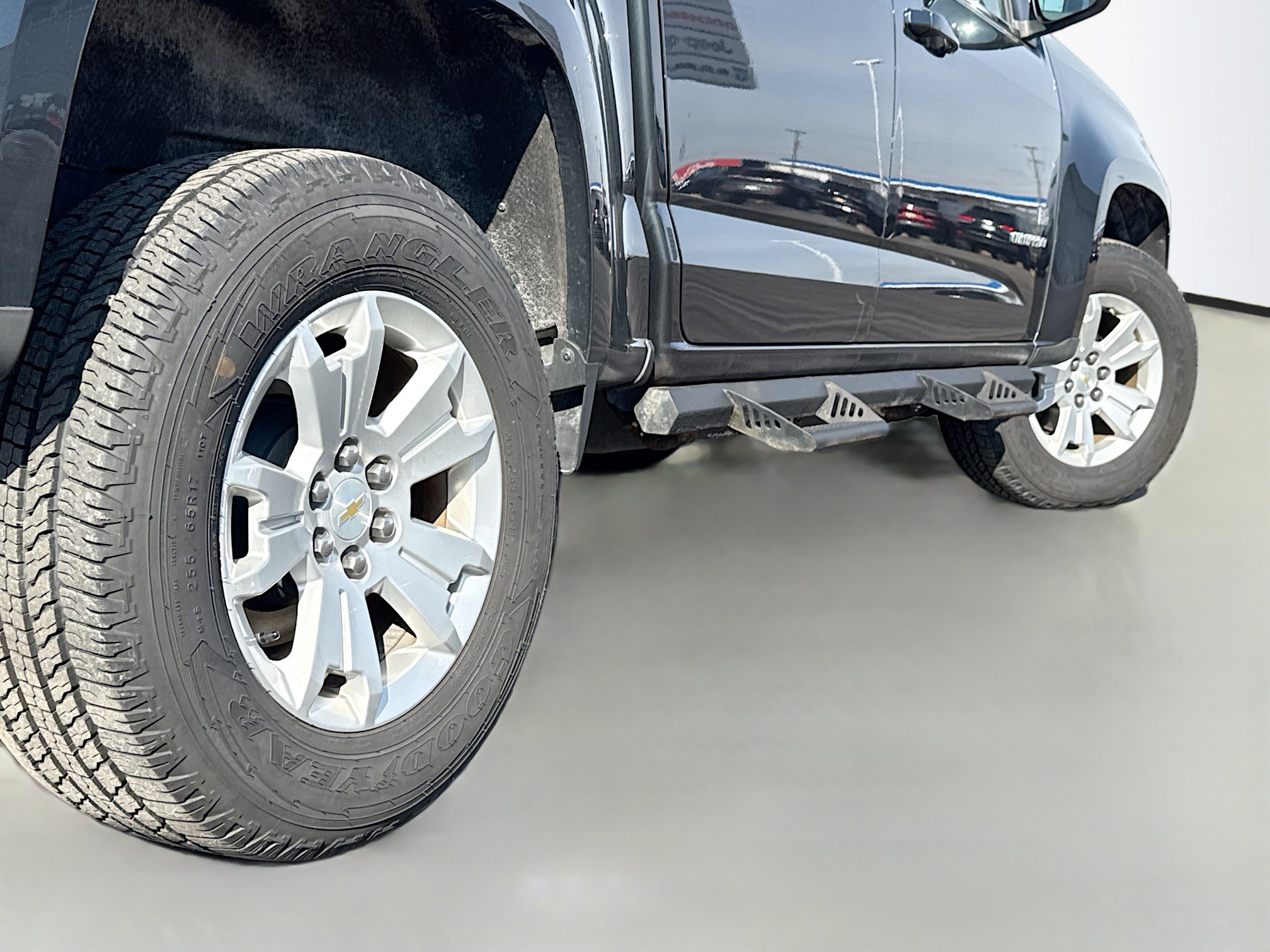 Used 2018 Chevrolet Colorado LT w/ LT Convenience Package image 16