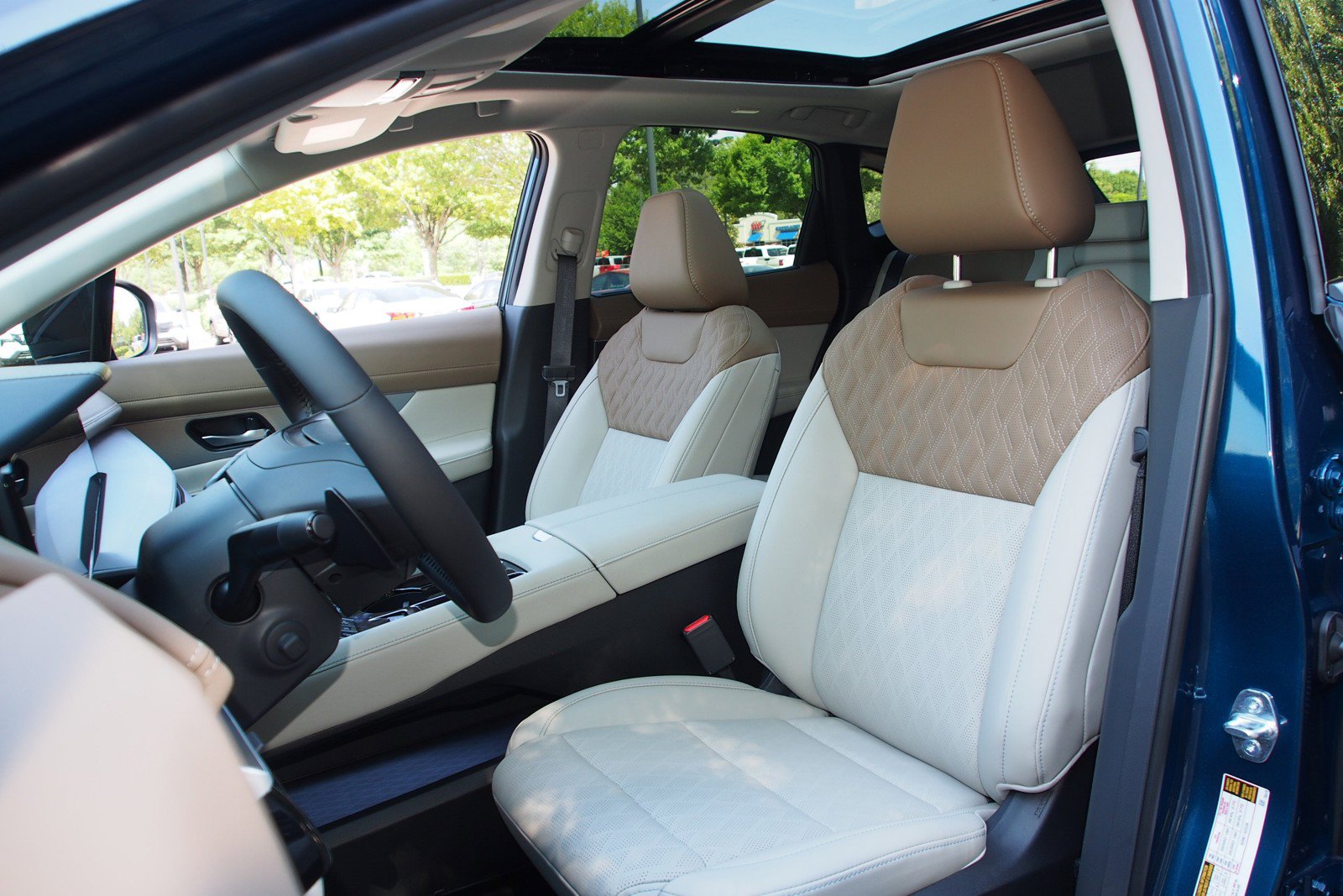 New 2026 Nissan Murano Platinum w/ Cargo Package AWD/4WD image 17