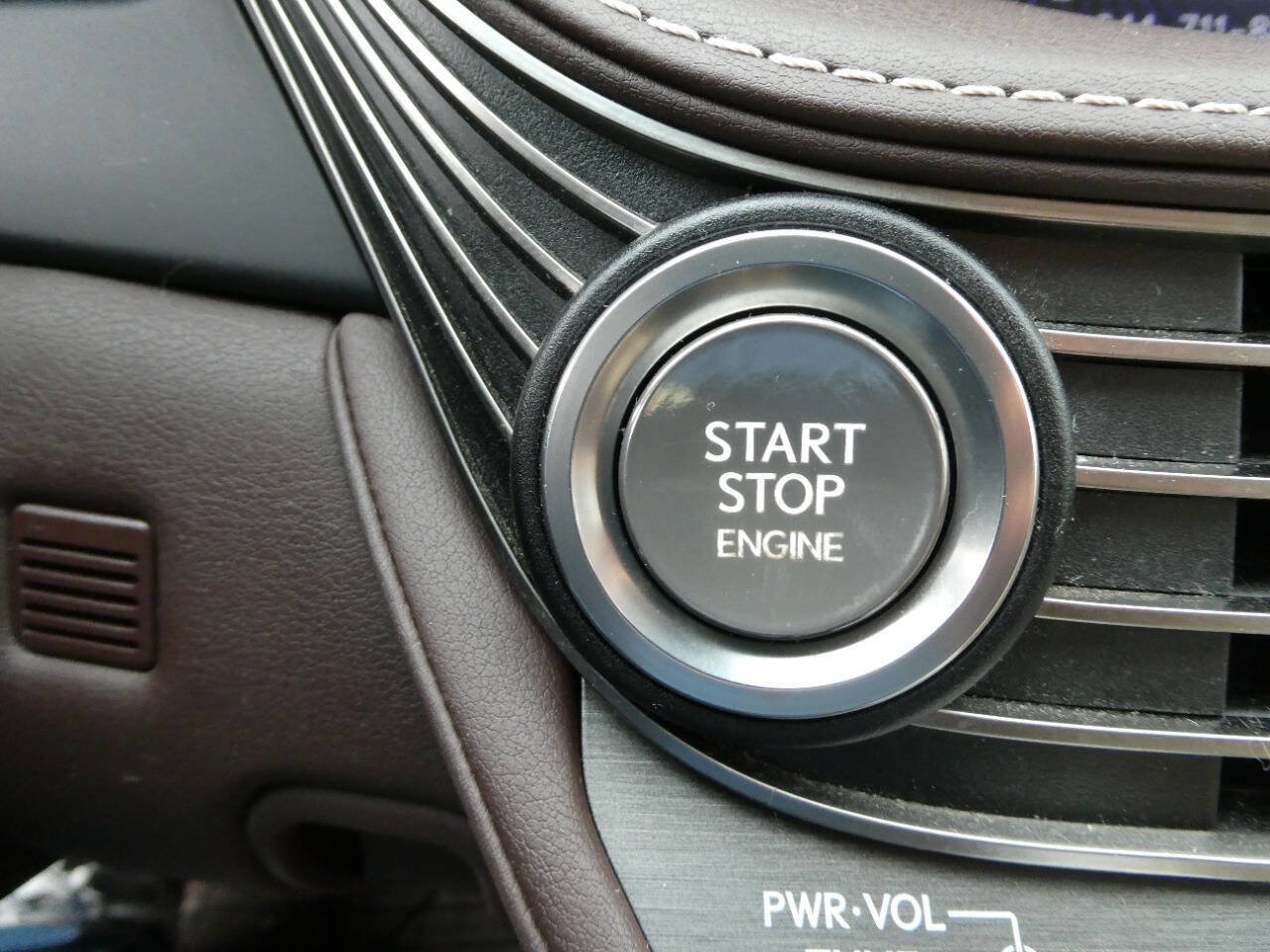 Used 2018 Lexus LS 500 AWD w/ Interior Upgrade Package image 18