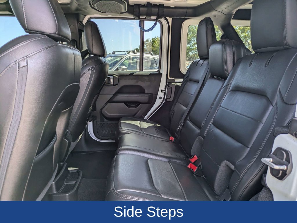 Used 2021 Jeep Wrangler Unlimited Sahara AWD/4WD image 15