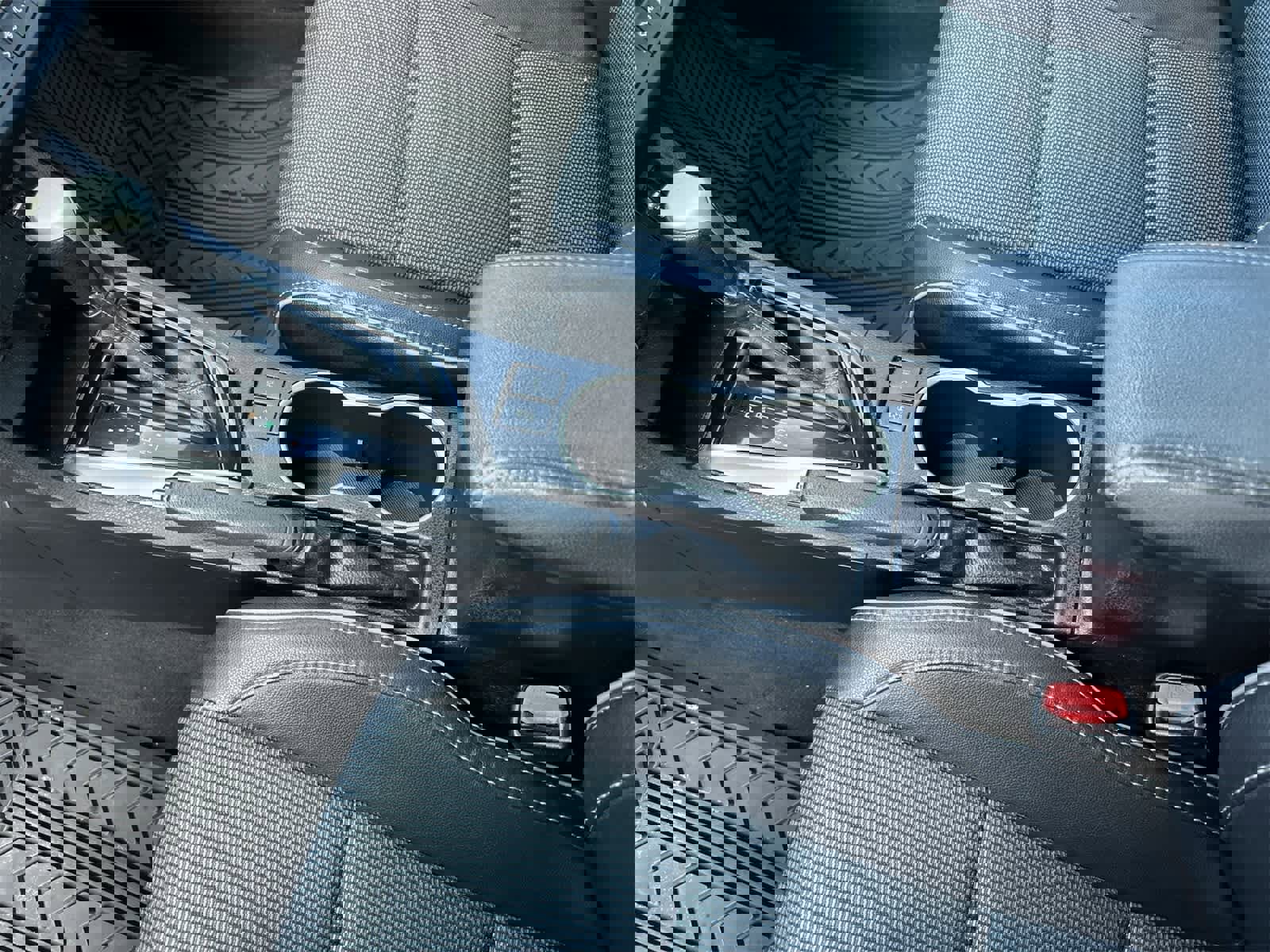 Used 2015 Toyota Corolla S image 19