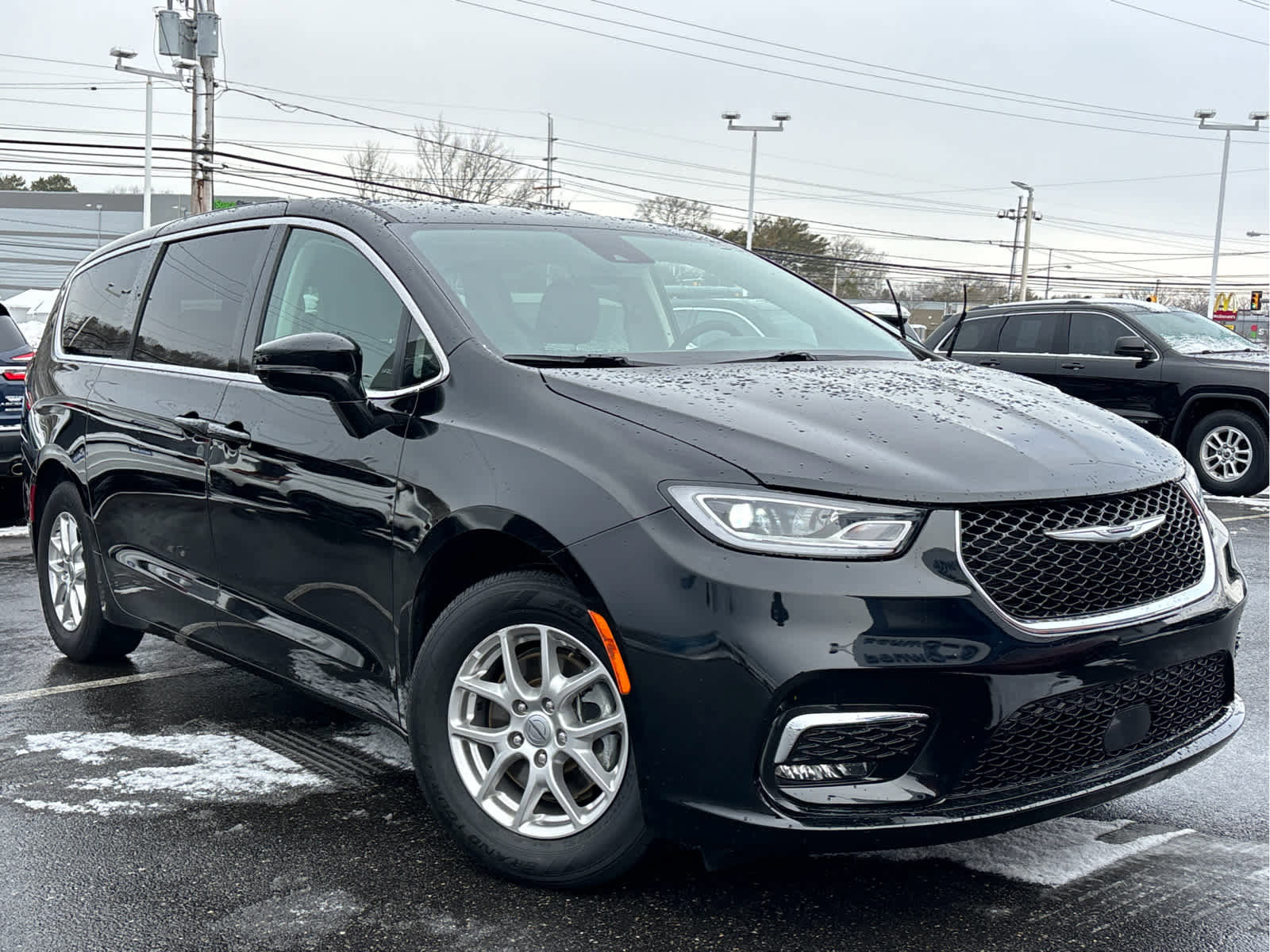 Used 2024 Chrysler Pacifica Touring-L image 33