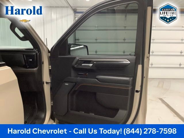 Used 2022 GMC Sierra 1500 AT4 w/ AT4 Preferred Package image 10