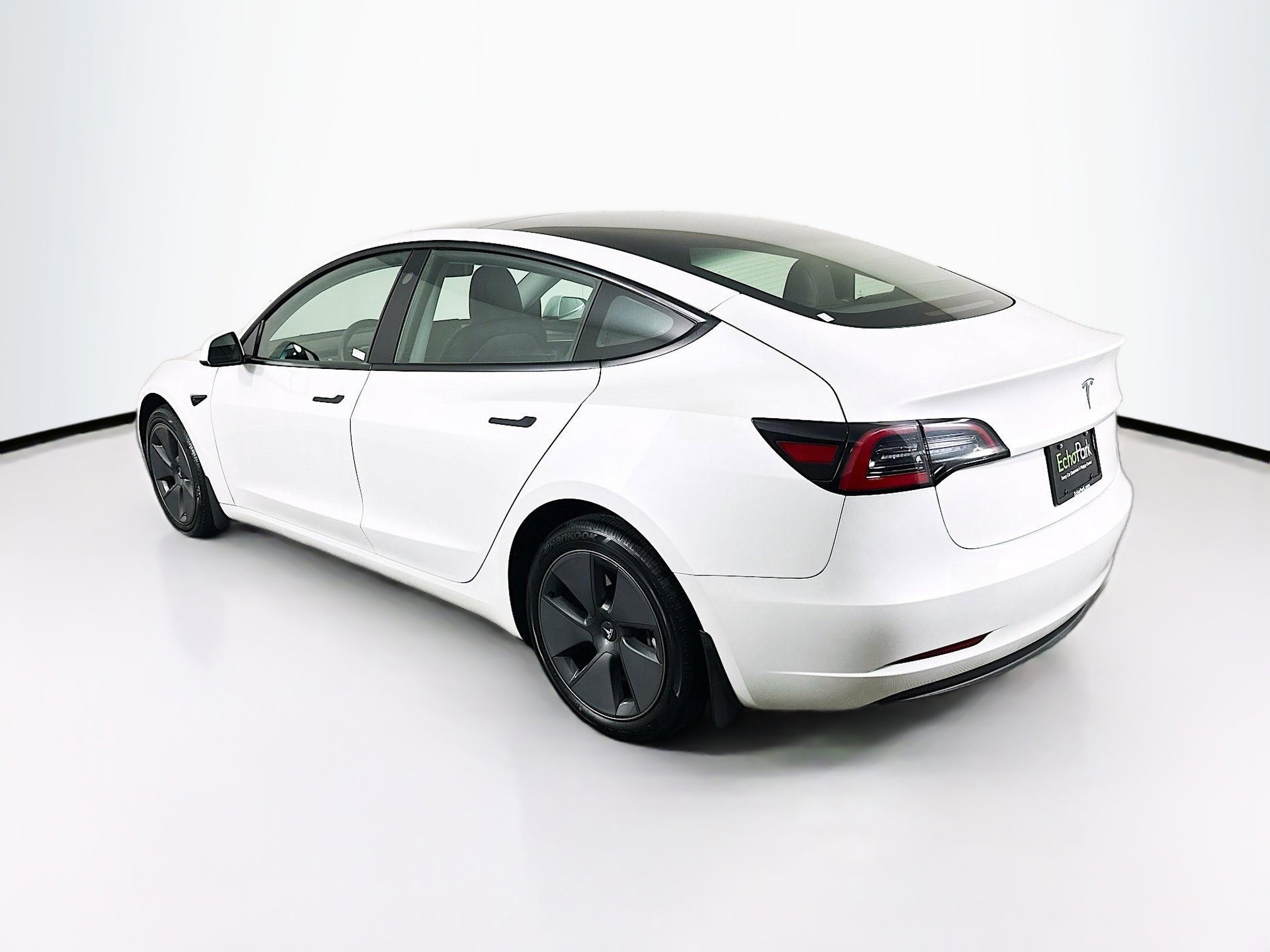 Used 2023 Tesla Model 3 Standard Range image 5