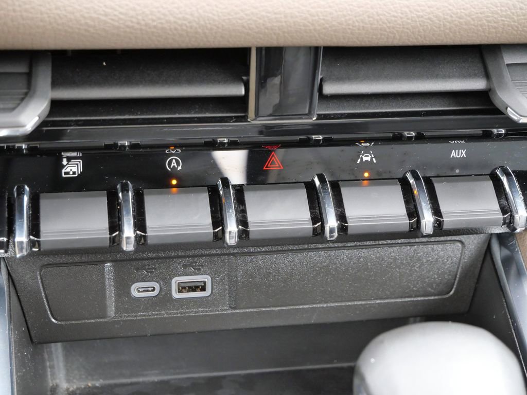 Used 2024 GMC Canyon Denali image 46