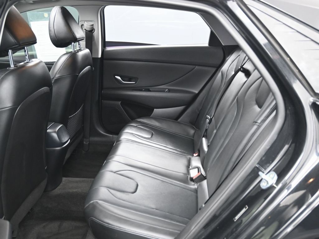 Used 2022 Hyundai Elantra Limited image 33
