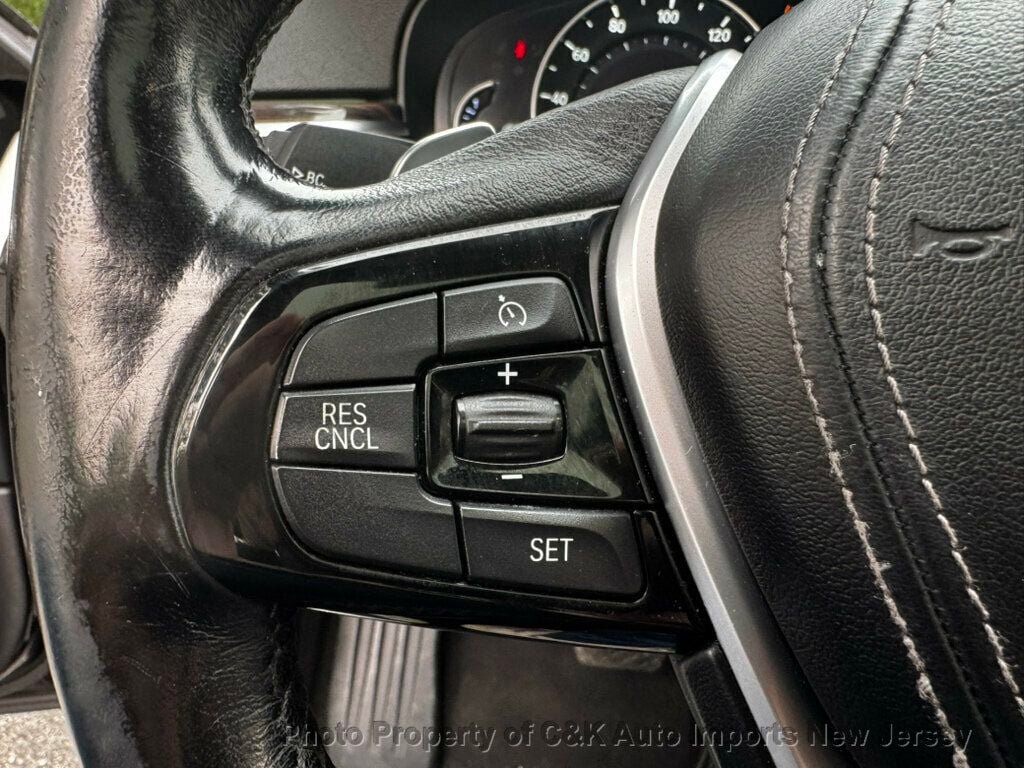 Used 2018 BMW 530i xDrive AWD/4WD image 22