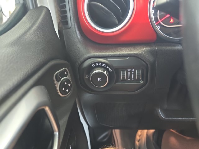 Used 2019 Jeep Wrangler Unlimited Rubicon AWD/4WD image 20