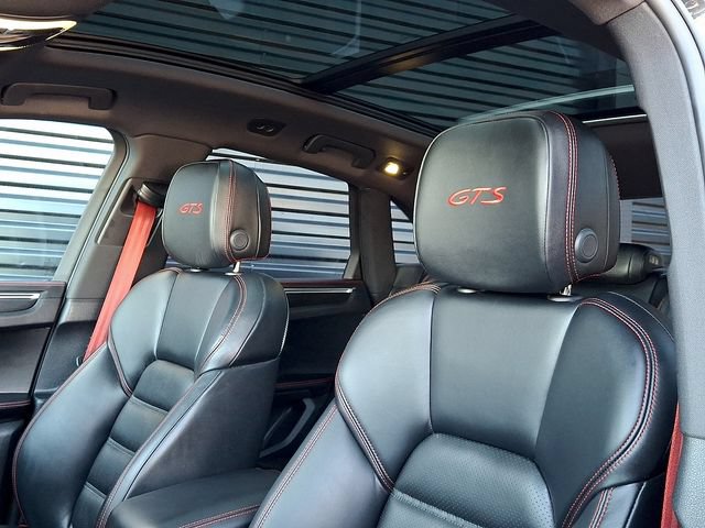 Certified 2024 Porsche Macan GTS AWD/4WD image 5