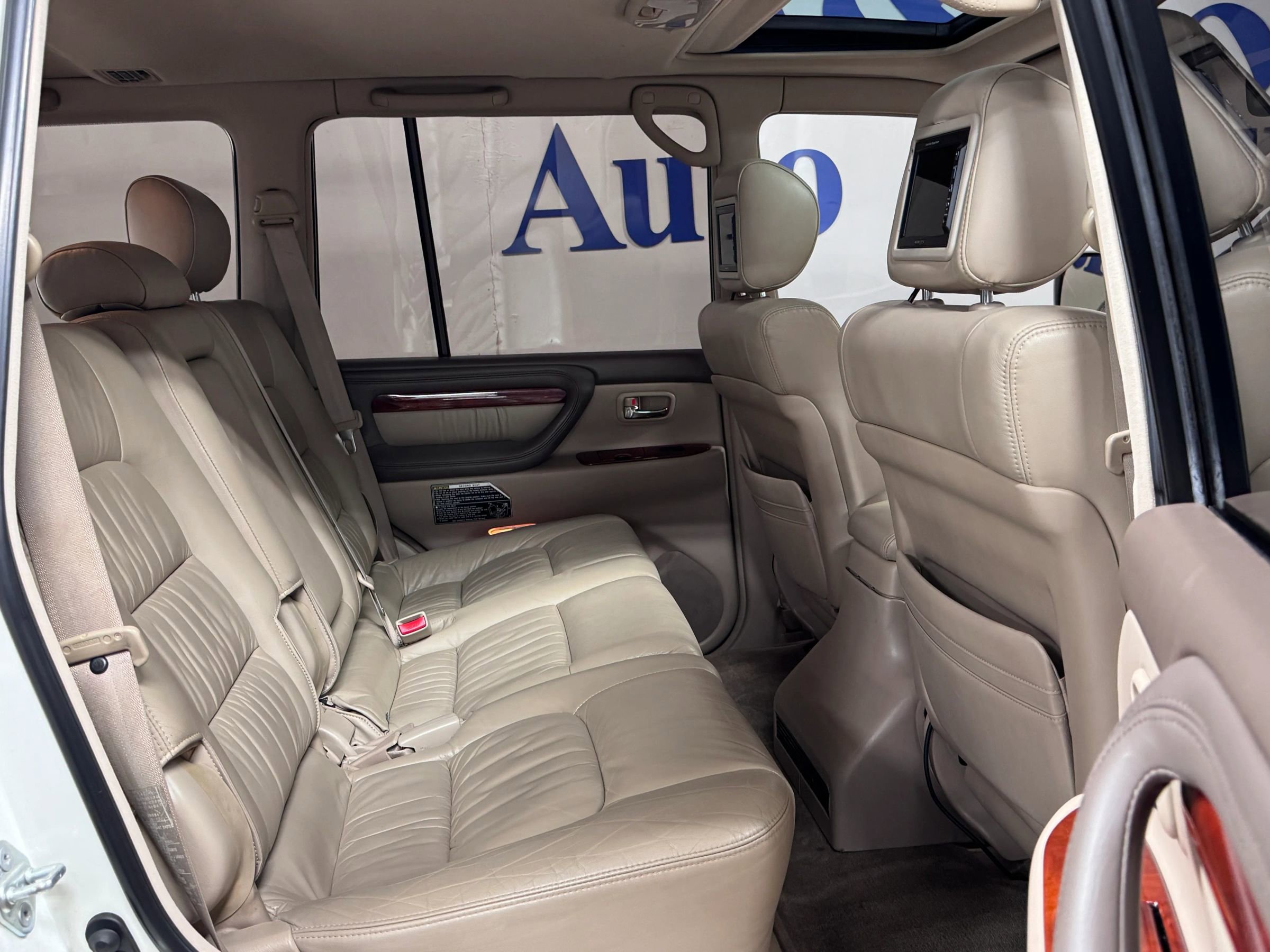 Used 2002 Lexus LX 470 LX 470 Sport Utility 4D image 15