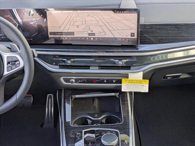 Used 2025 BMW X7 xDrive40i w/ M Sport Package image 11