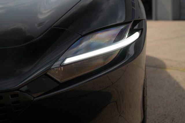 Used 2025 Ferrari Roma Spider image 17