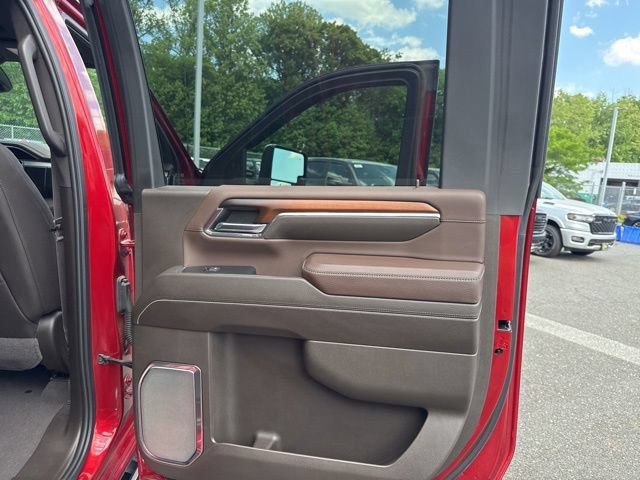 Used 2024 GMC Sierra 3500 Denali AWD/4WD image 42