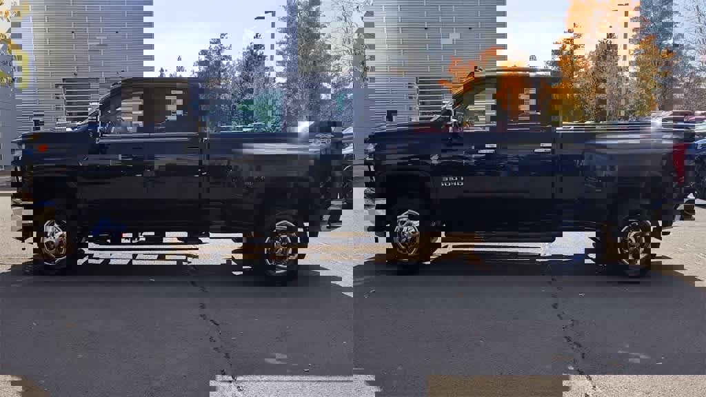 Used 2022 Chevrolet Silverado 3500 LTZ w/ LTZ Plus Package image 5