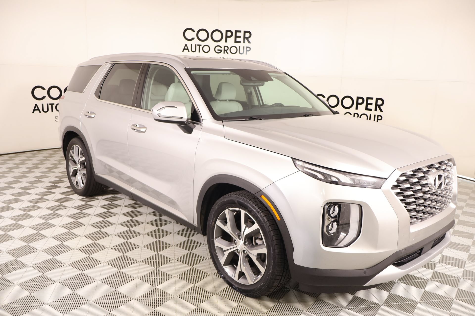 Used 2022 Hyundai Palisade SEL w/ 8P Bench Seat Package FWD video 1