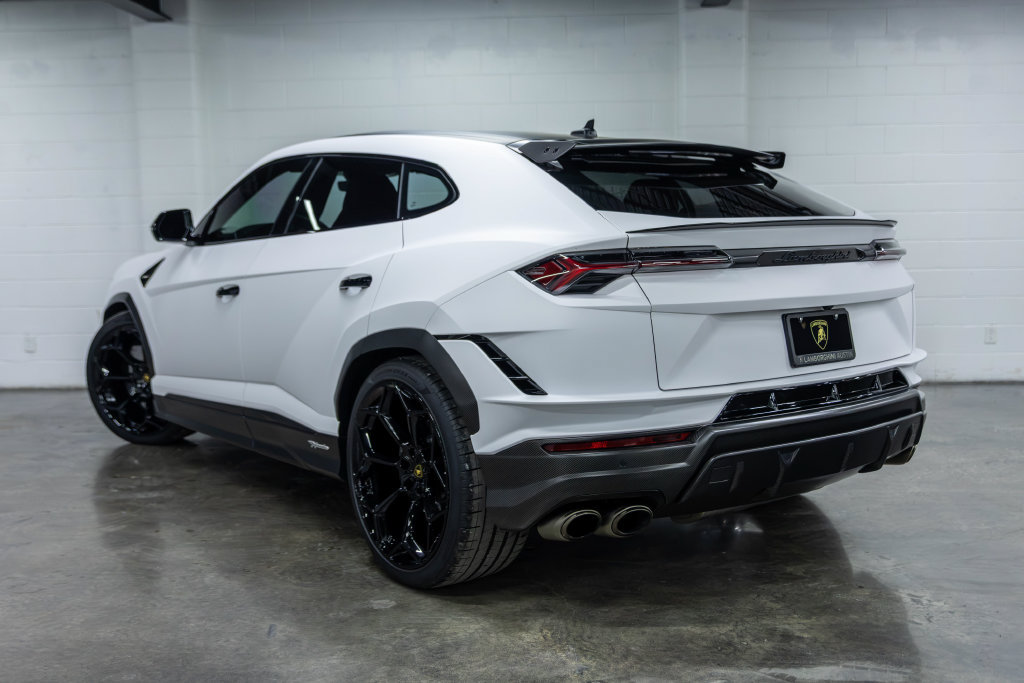 Used 2023 Lamborghini Urus Performante AWD/4WD image 24