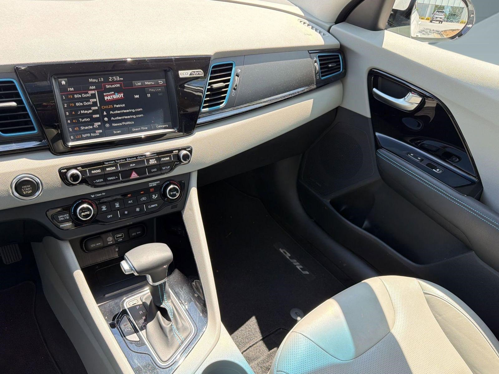 Used 2018 Kia Niro Touring FWD image 26
