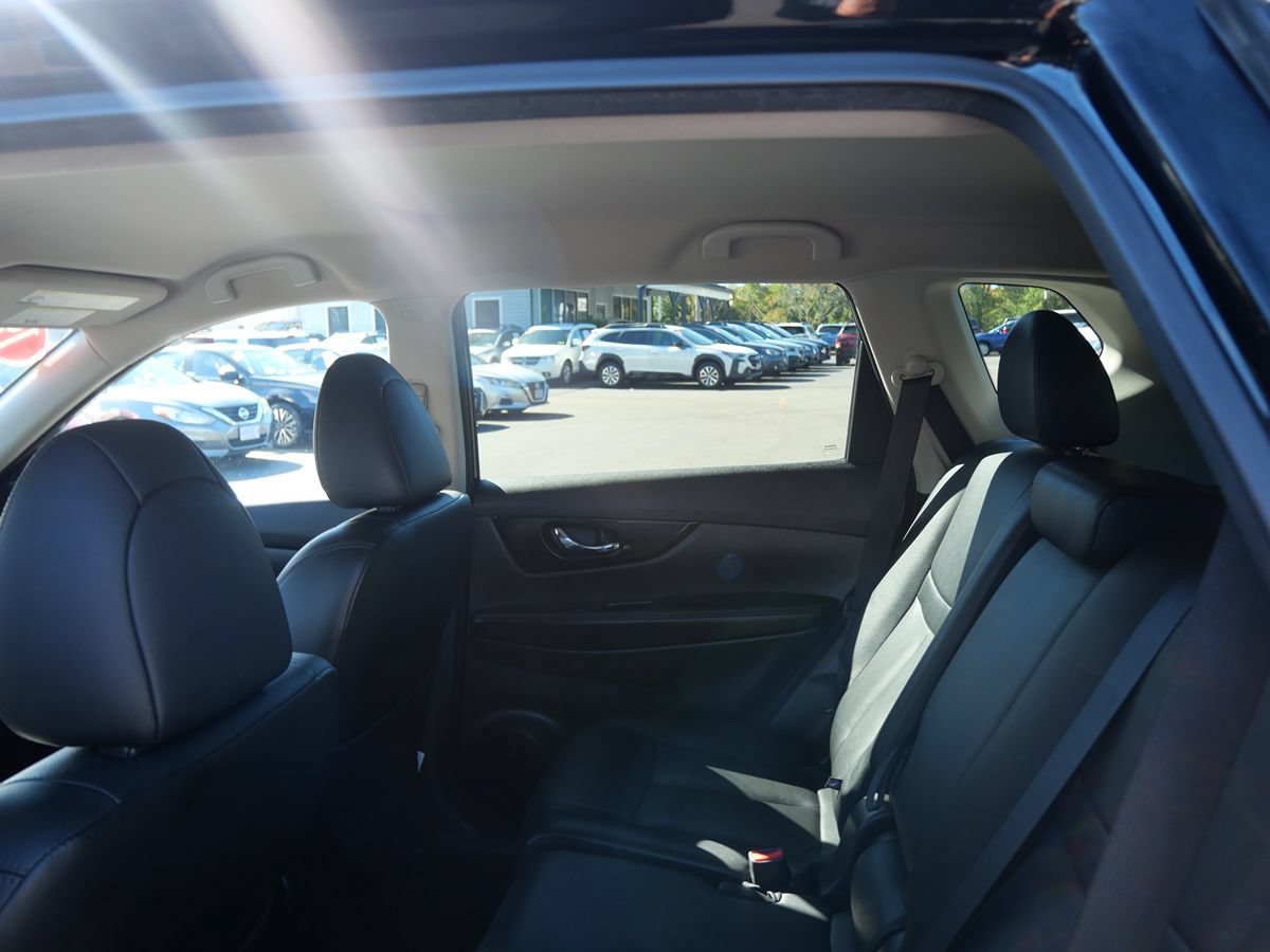 Used 2019 Nissan Rogue SL AWD/4WD image 19