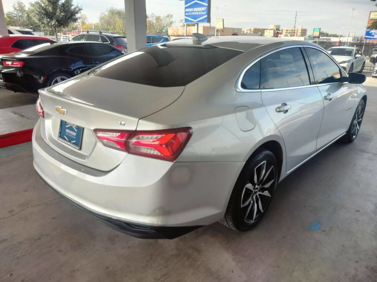 Used 2020 Chevrolet Malibu LT image 3