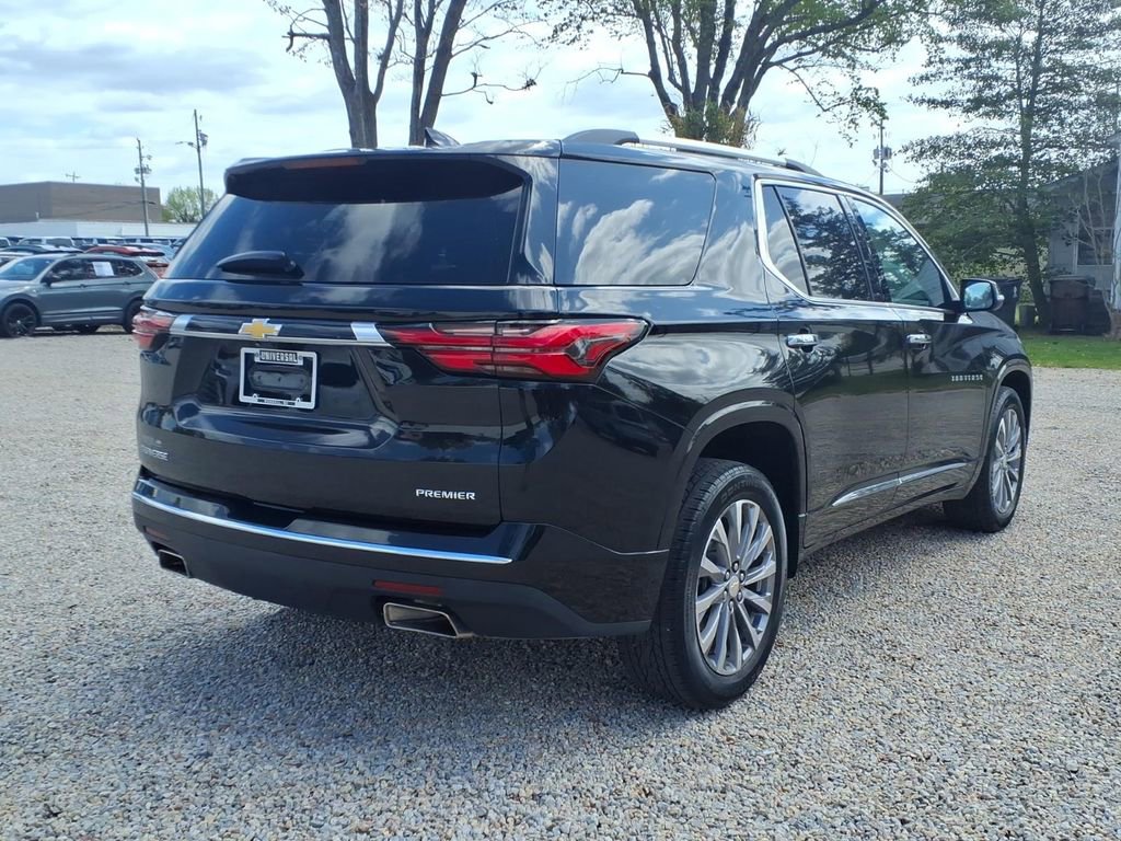 Used 2023 Chevrolet Traverse Premier image 9