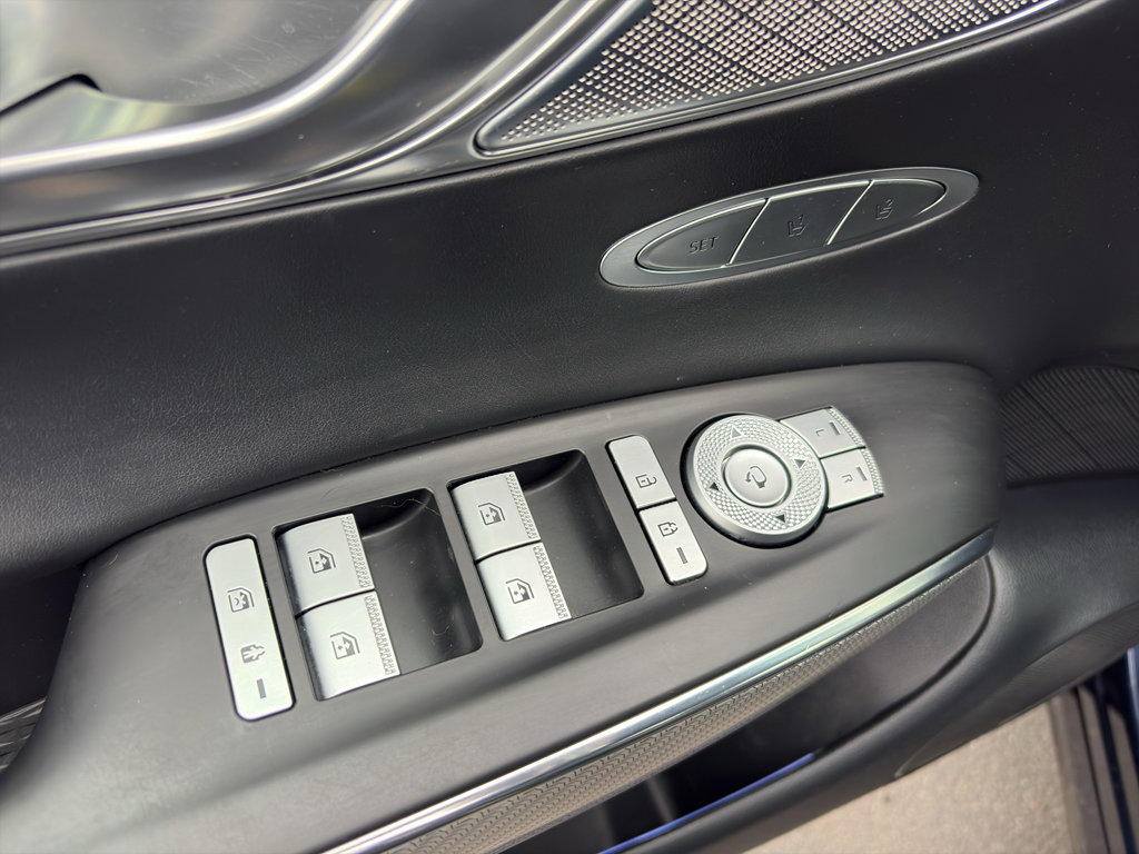 Used 2022 Genesis GV70 2.5T w/ Sport Prestige Package image 20