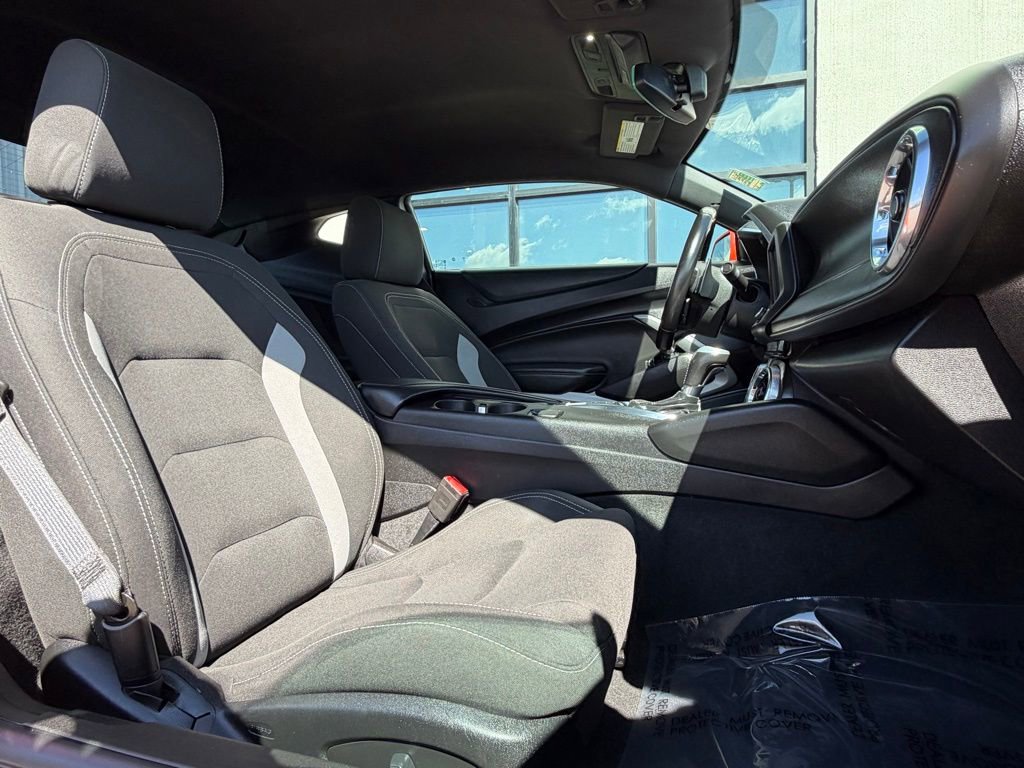 Used 2020 Chevrolet Camaro LT image 20