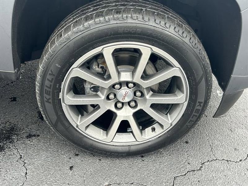 Used 2022 GMC Canyon Denali image 35