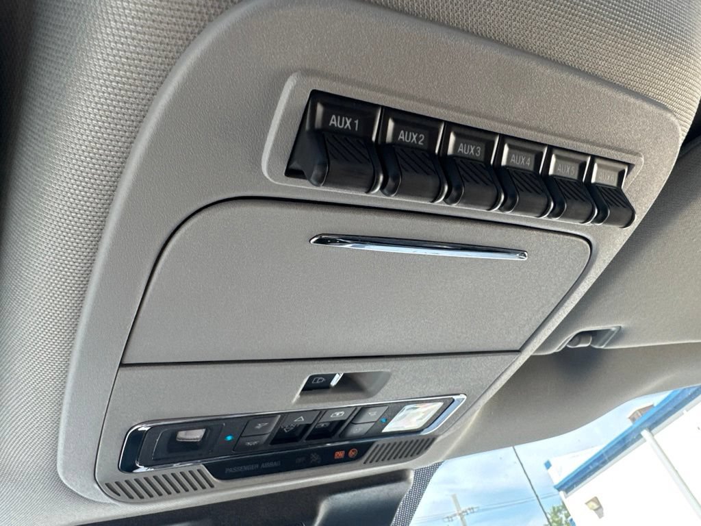 Certified 2025 Ford F350 Lariat w/ Lariat Ultimate Package AWD/4WD image 27