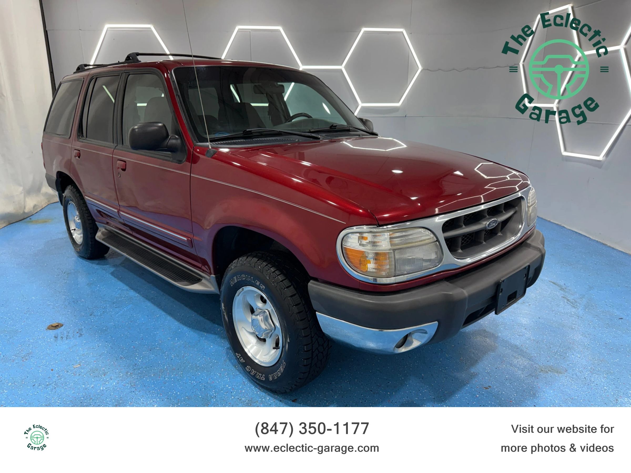 Used 1999 Ford Explorer 4WD 4-Door image 1