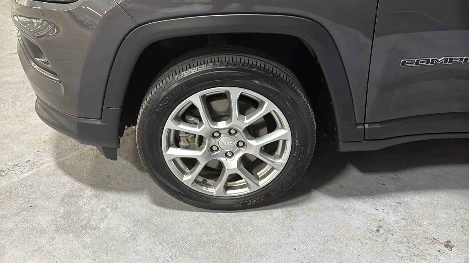 Used 2024 Jeep Compass Latitude AWD/4WD image 9