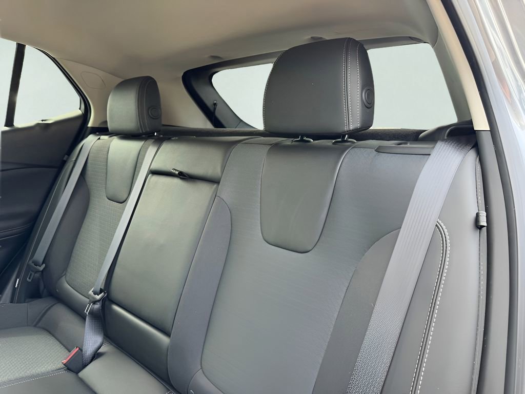 Used 2023 Buick Encore GX Select w/ Sport Touring Package FWD image 17