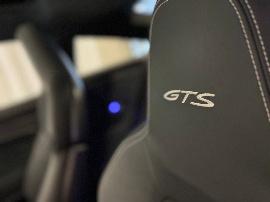 Certified 2024 Porsche 911 Carrera GTS image 6