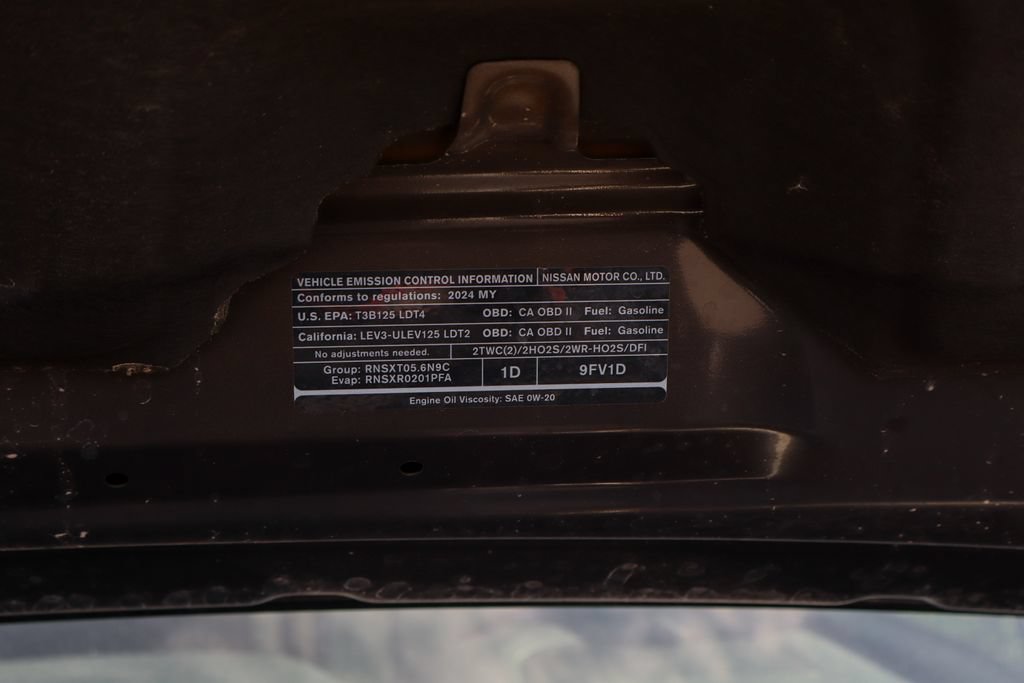 Used 2024 Nissan Titan SV w/ SV Bronze Edition Package AWD/4WD image 16