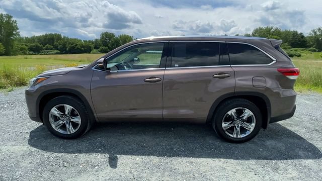 Certified 2018 Toyota Highlander Limited Platinum w/ Carpet Mat Package (TMS) AWD/4WD image 5
