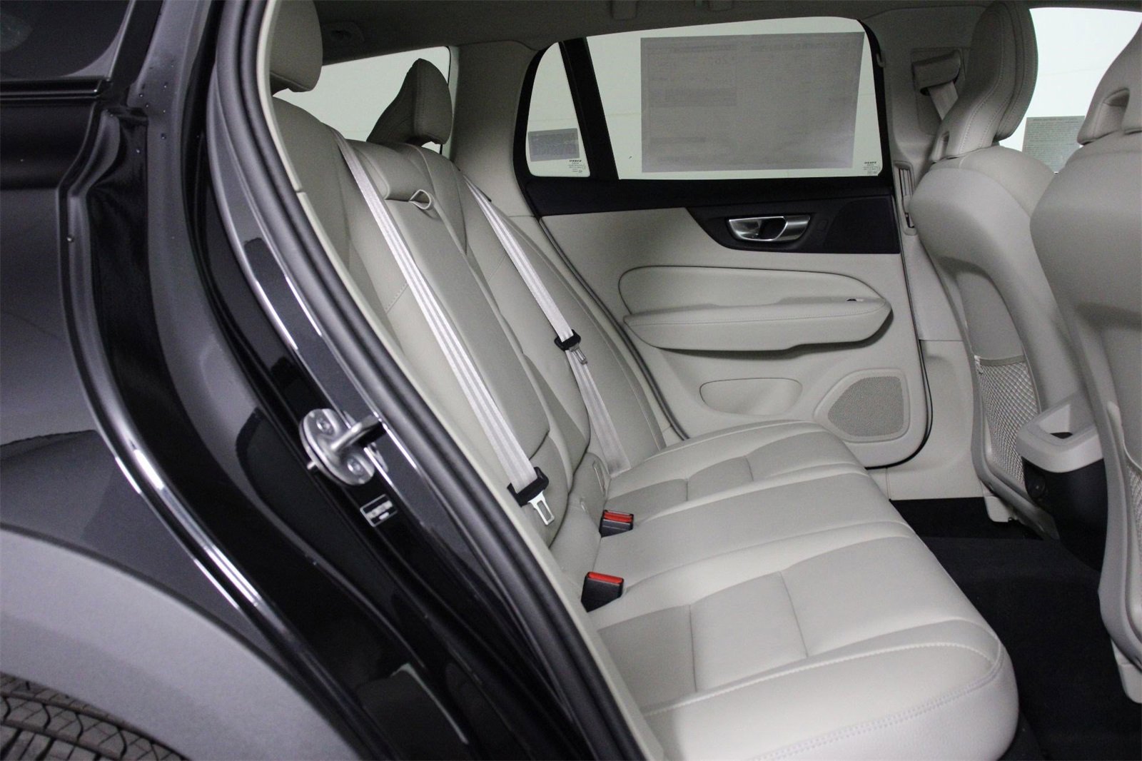 New 2026 Volvo V60 B5 Cross Country Plus w/ Climate Package image 11