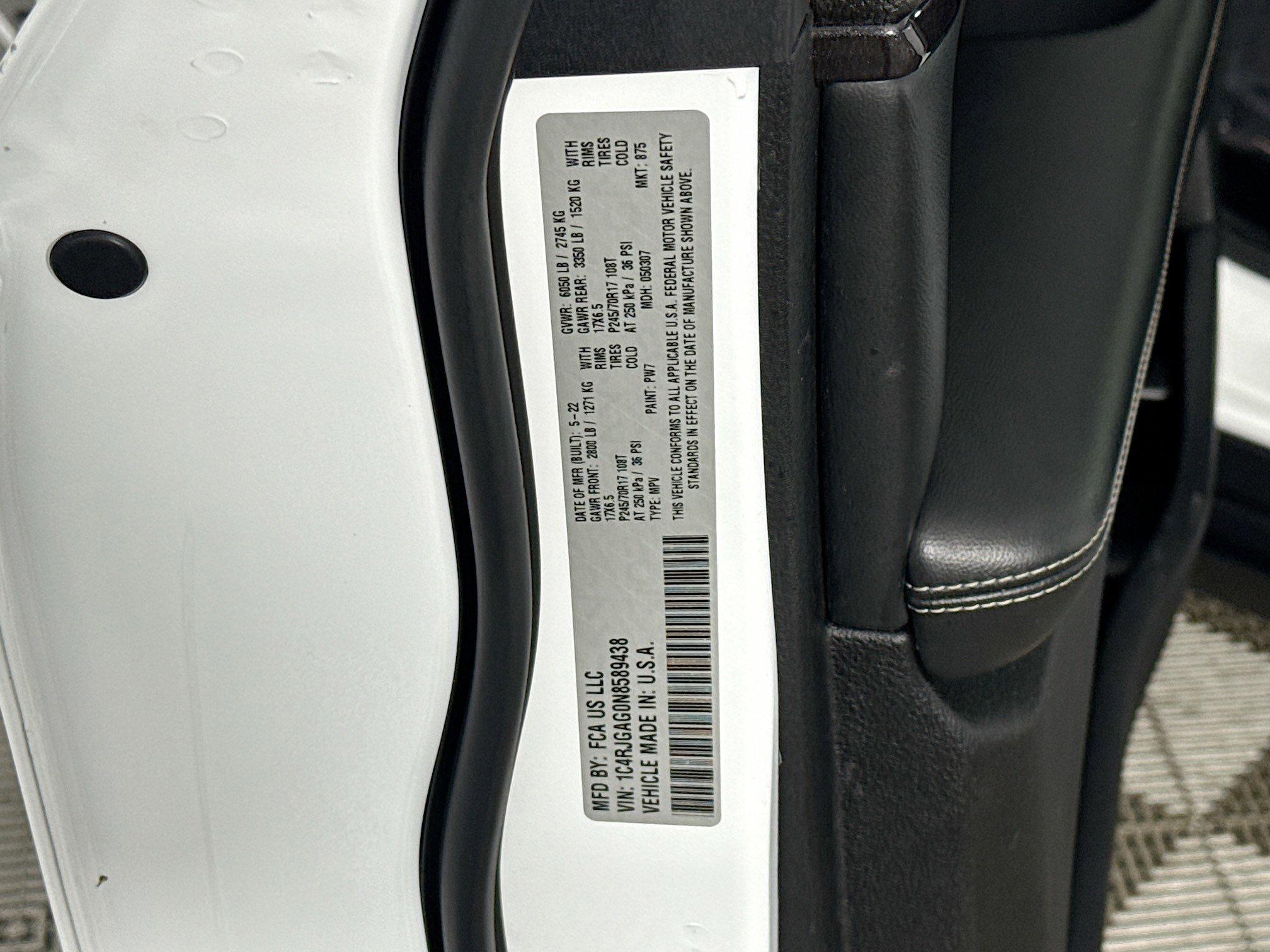 Used 2022 Jeep Grand Cherokee Laredo w/ Luxury Tech Group I image 40