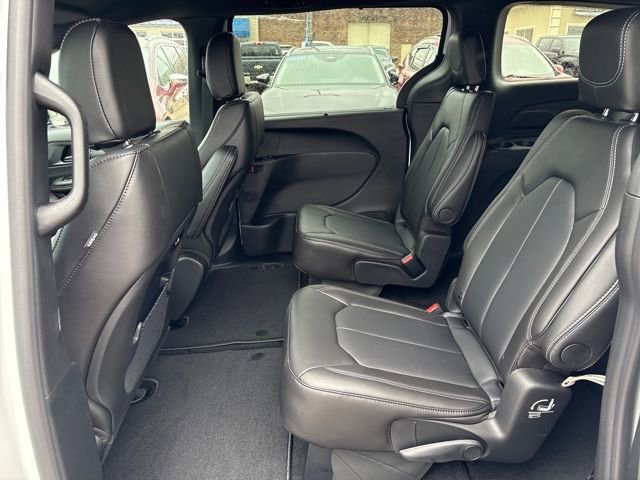 New 2026 Chrysler Pacifica Select image 19