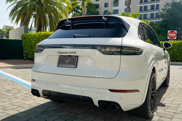 Used 2022 Porsche Cayenne GTS AWD/4WD image 47