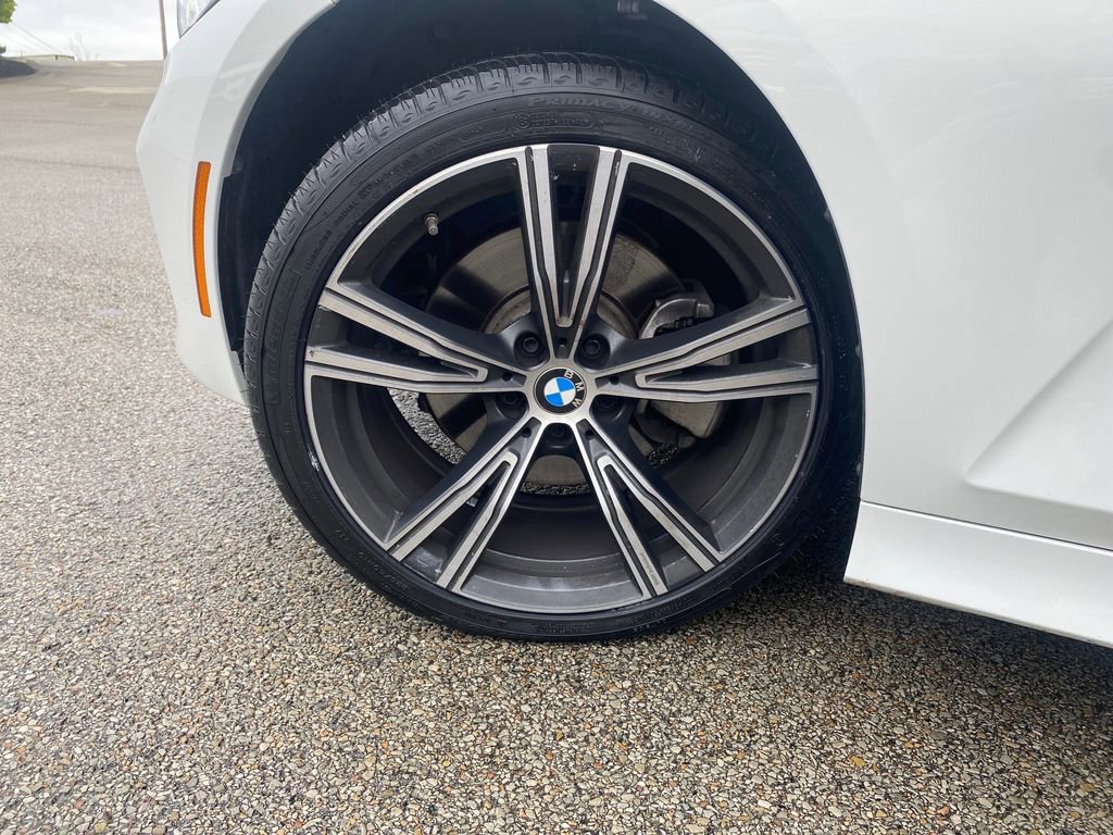 Used 2024 BMW 330i xDrive Sedan w/ Convenience Package AWD/4WD image 27
