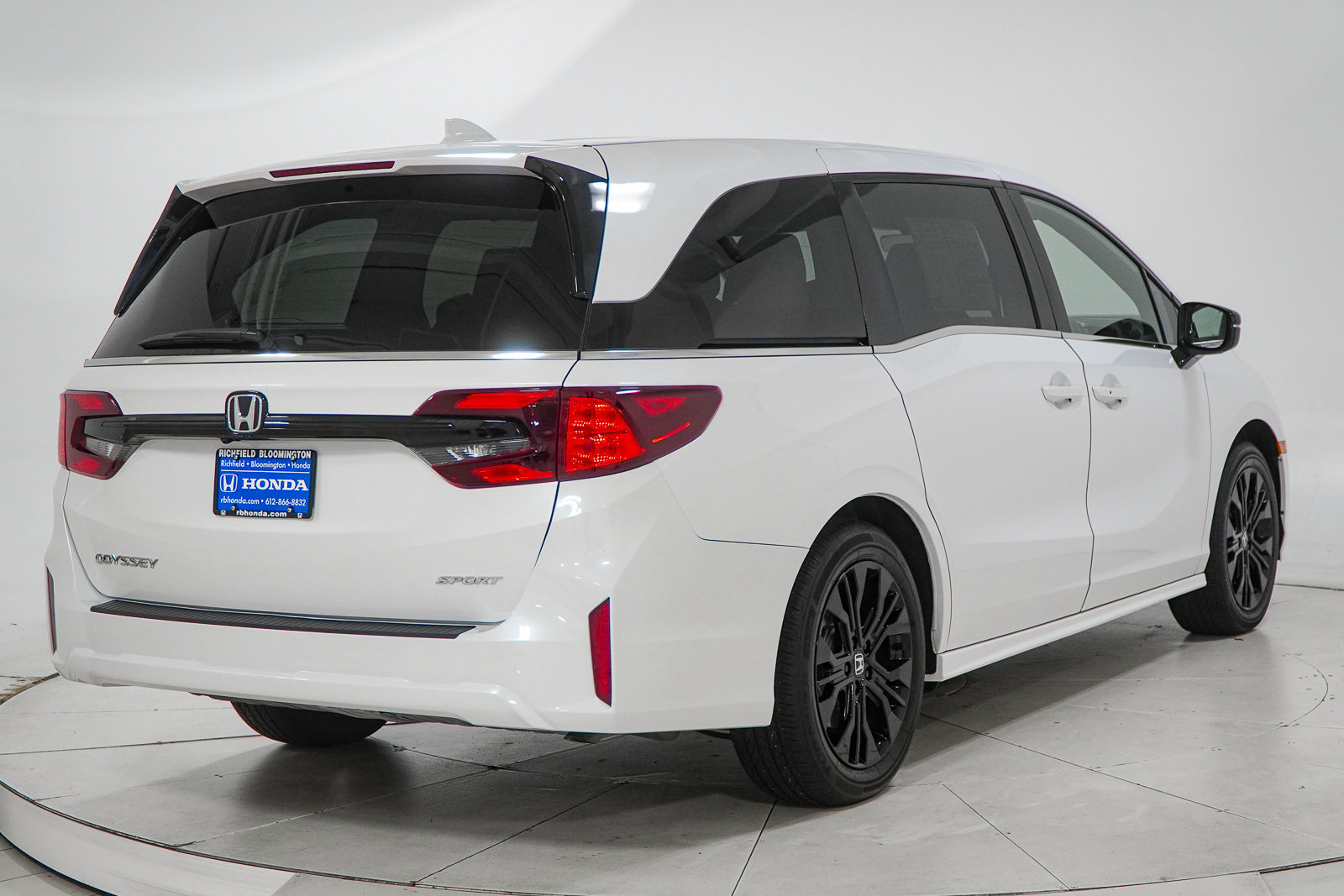 Used 2025 Honda Odyssey Sport-L image 12